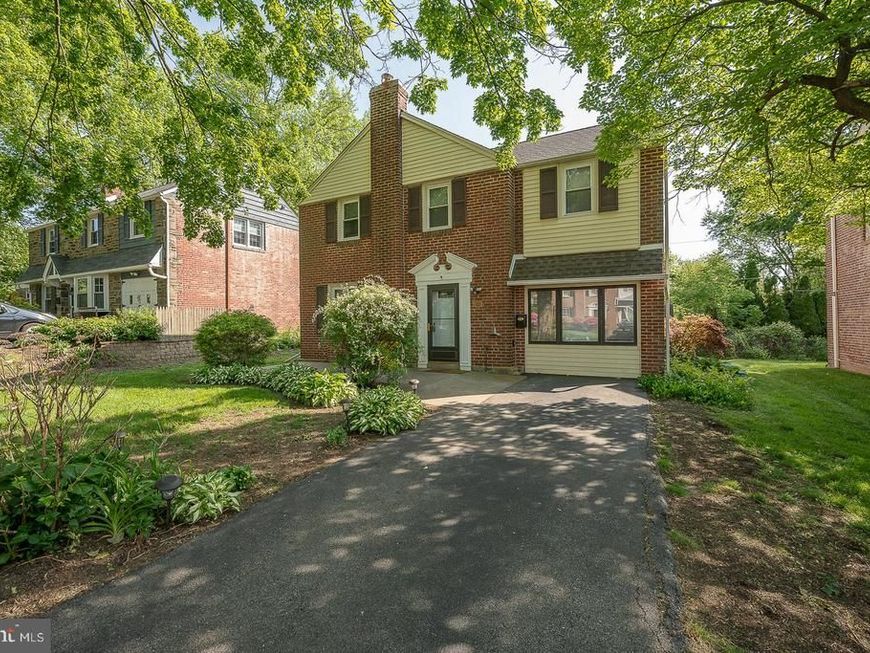 452 Rock Glen Drive, Wynnewood, PA 19096 Main Photo