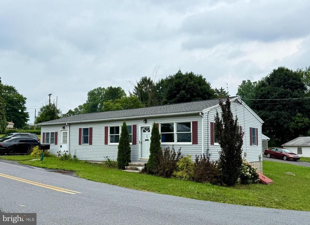 29 ELM AVENUE, TEMPLE, PA 19560