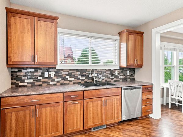 210 6th Avenue N, South Saint Paul, MN 55075