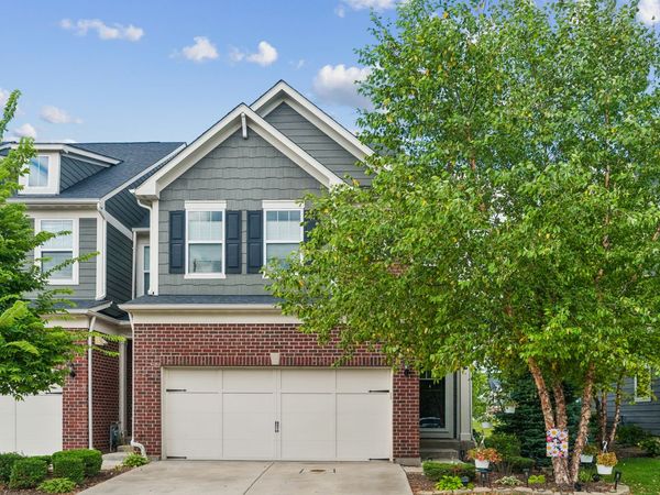 162 Waverly Court, Bloomingdale, IL 60108