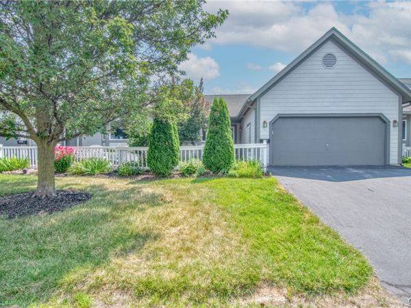 254 Oarlock Circle, East Syracuse, NY 13057