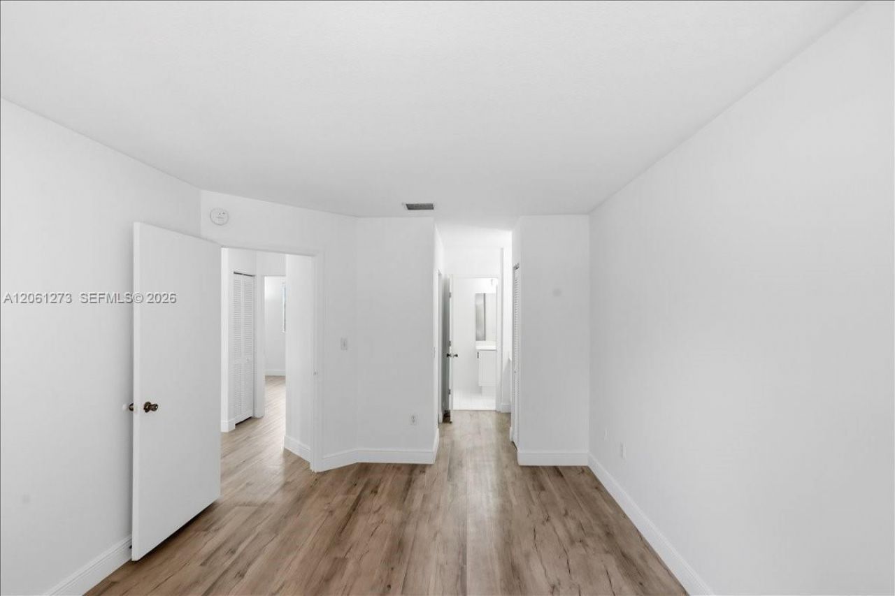 7245 NW 173rd Dr, Unit 2505, Hialeah, FL 33015 Photo