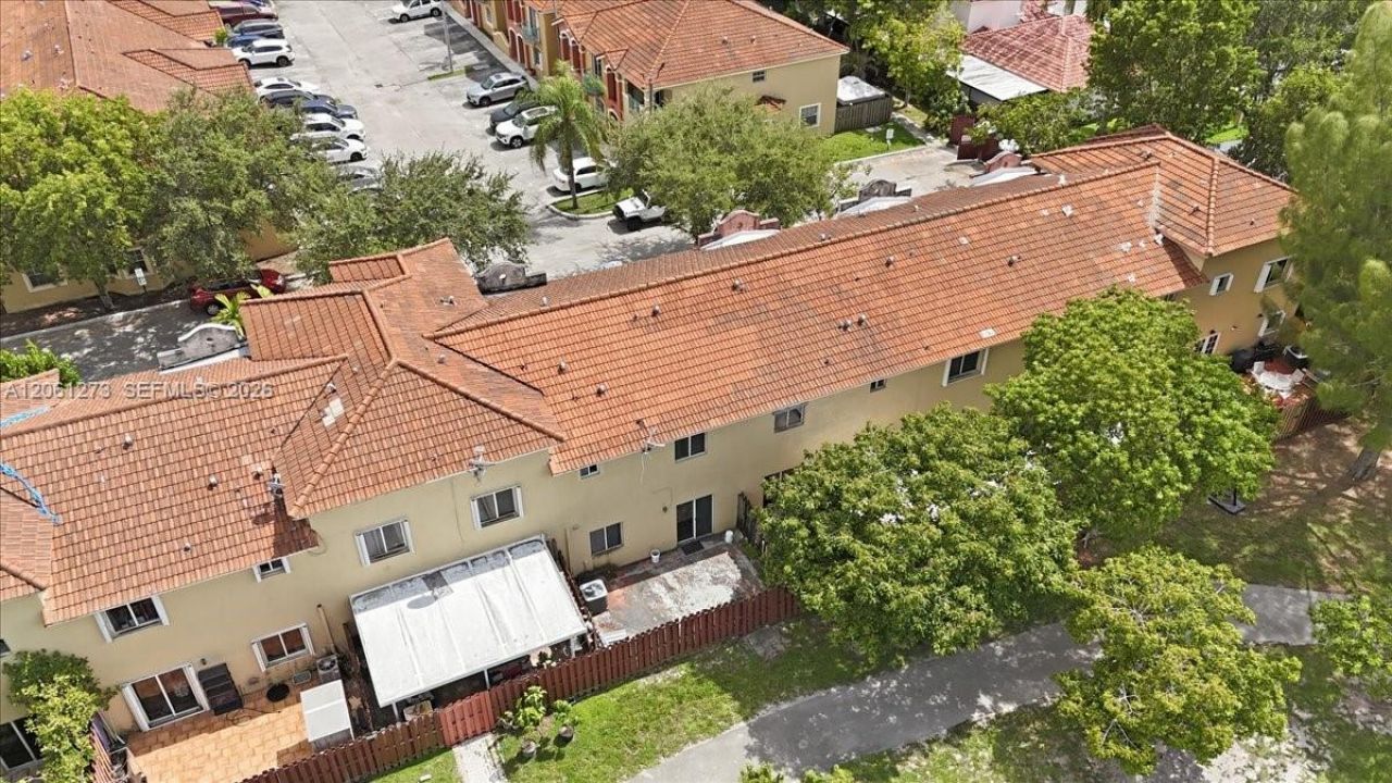 7245 NW 173rd Dr, Unit 2505, Hialeah, FL 33015 Photo