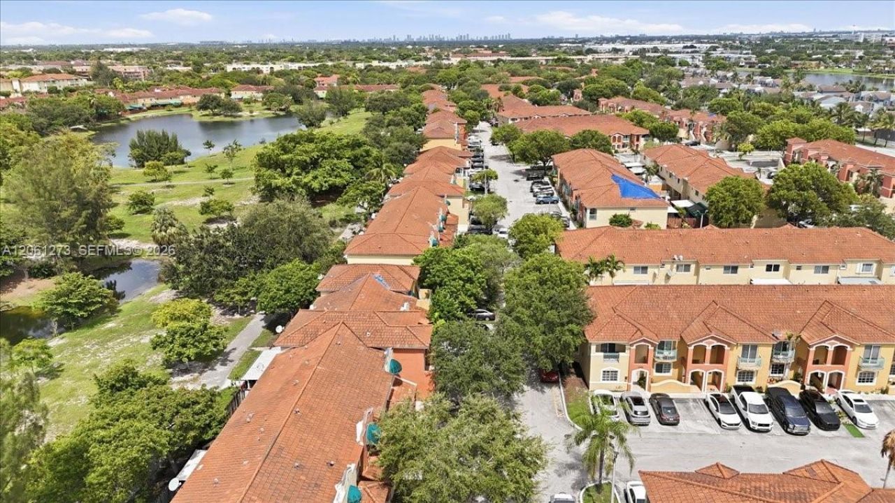 7245 NW 173rd Dr, Unit 2505, Hialeah, FL 33015 Photo