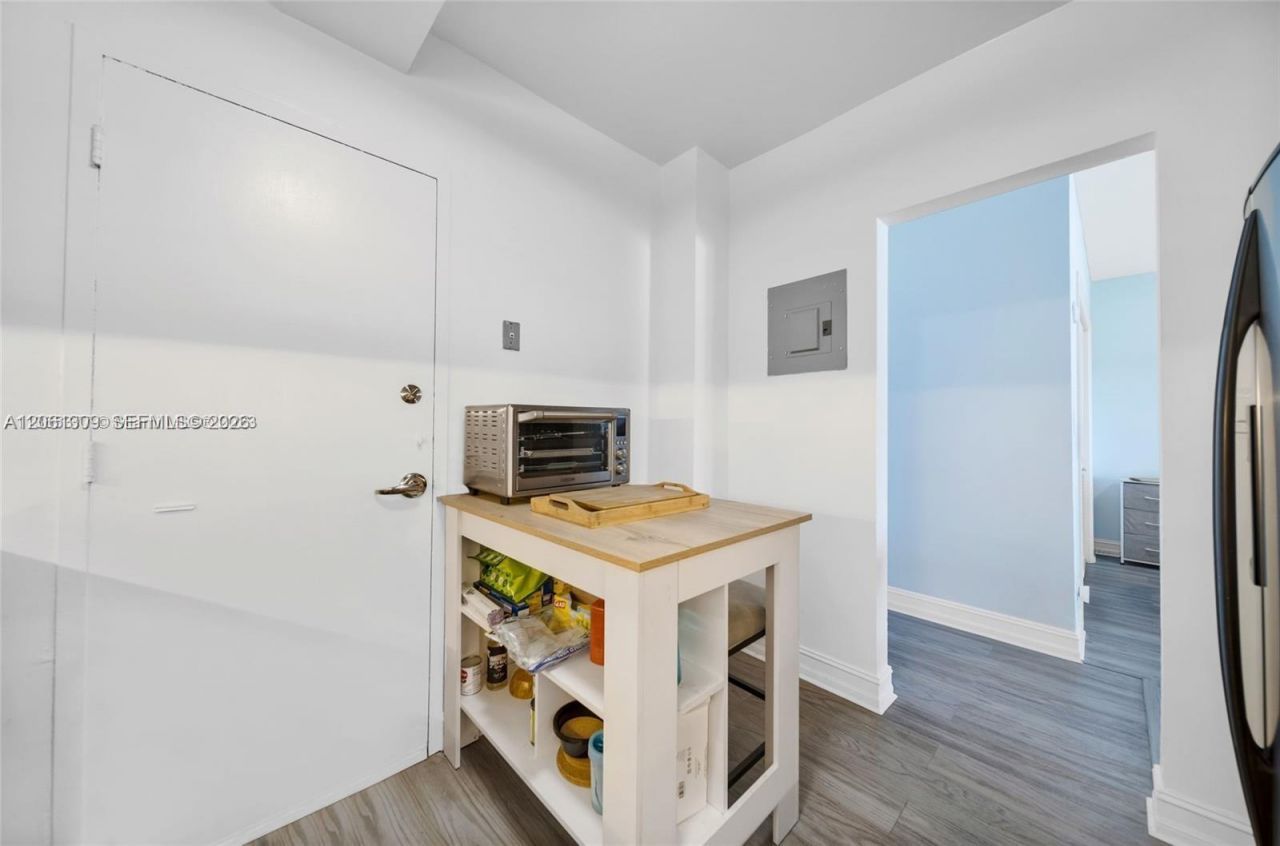 1455 N Treasure Dr, Unit PH-H, North Bay Village, FL 33141 Photo