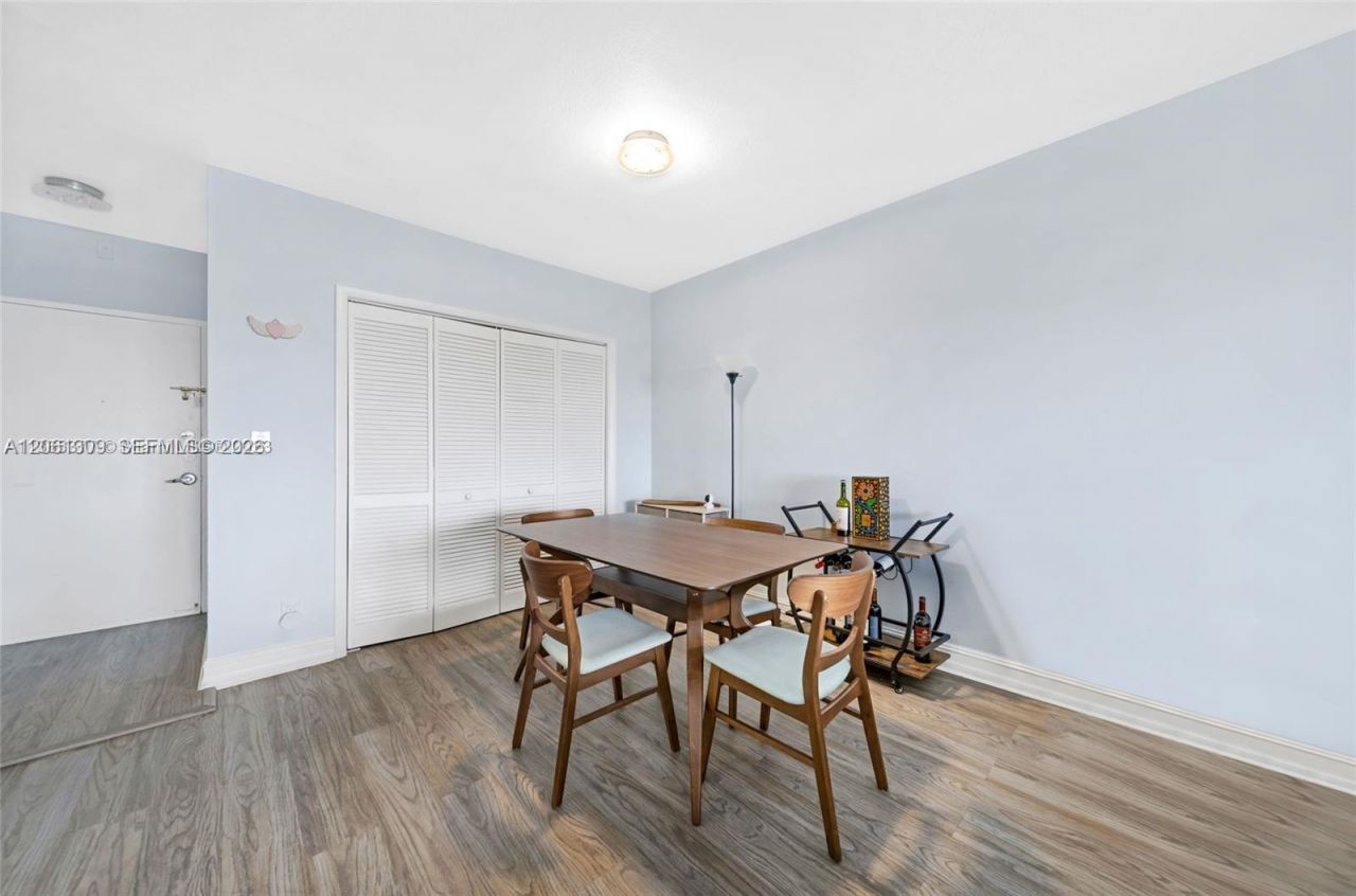 1455 N Treasure Dr, Unit PH-H, North Bay Village, FL 33141 Photo