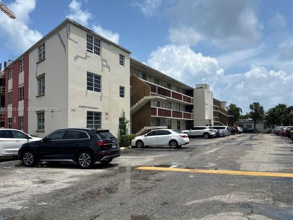 1800 79th St Cswy, Unit A107, North Bay Village, FL 33141