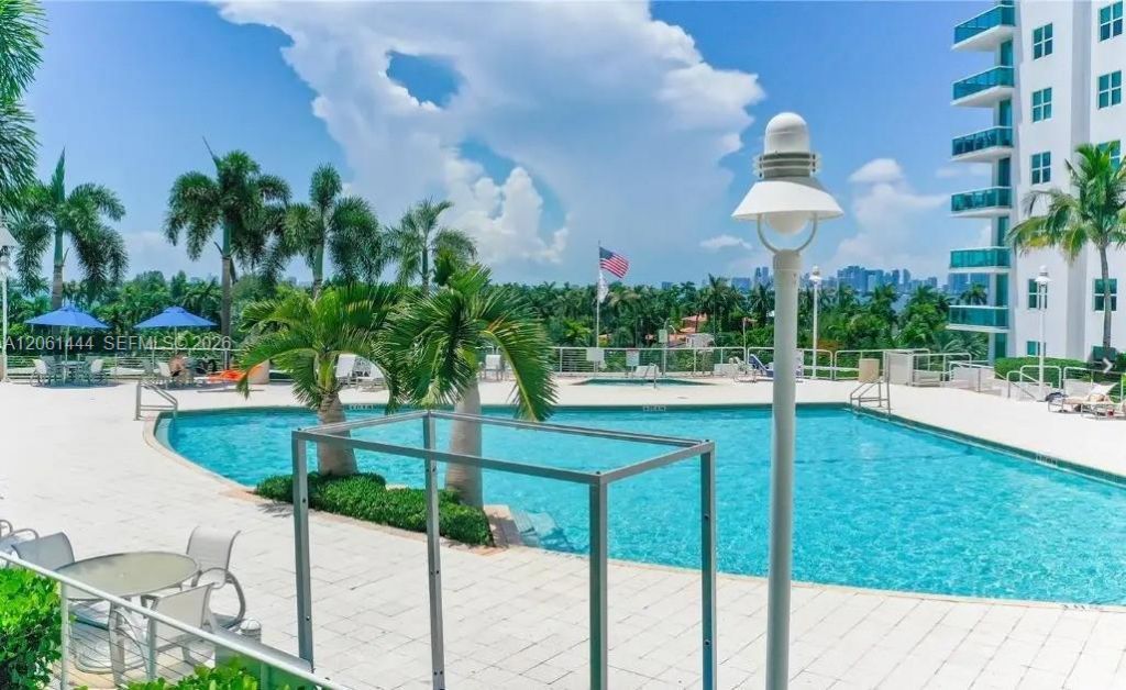 7910 W Harbor Island Dr, Unit 708, North Bay Village, FL 33141 Photo