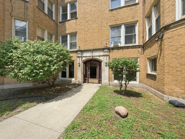 2212 E 70th Street , Unit 1B, Chicago, IL 60649