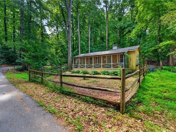 130 Chestnut Street, Roswell, GA 30075