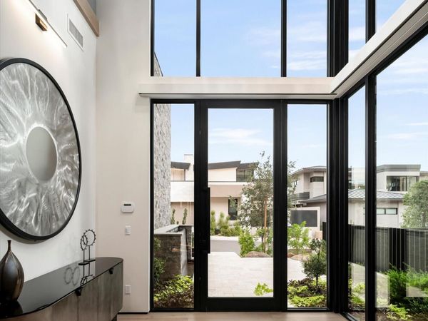 5020 N ASCENT Drive, Scottsdale, AZ 85251