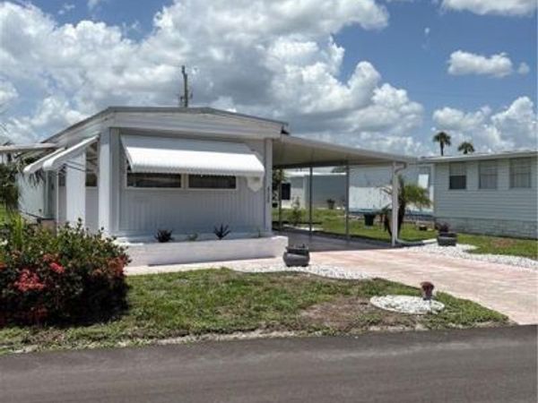 3130 Mercury LN , NORTH FORT MYERS, FL 33903