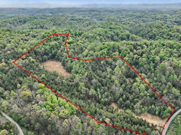 2692 Bear Creek Road, Bybee, TN 37713