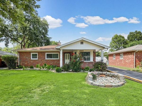 4105 Memorial Drive , Belleville, IL 62226