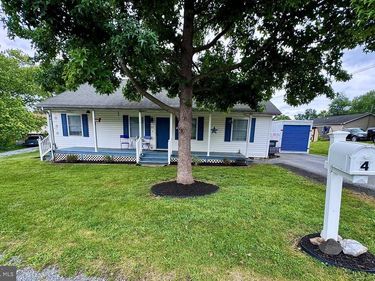 4 HUNTINGDON LANE, BOYCE, VA 22620