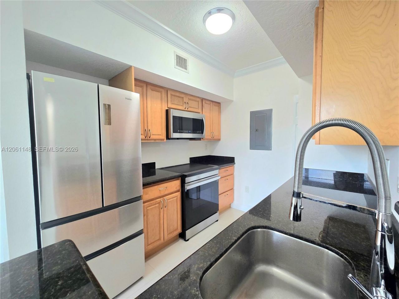 11600 SW 2nd St, Unit 18104, Pembroke Pines, FL 33025 Photo