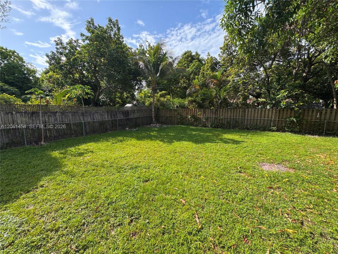 124 NW 89th St , Unit 124, El Portal, FL 33150 Photo