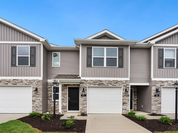 93 Cypress Hill Drive, Defiance, OH 43512
