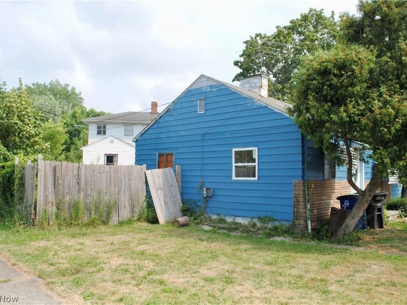 3775 Highland Road, Cleveland, OH 44111 Photo 2
