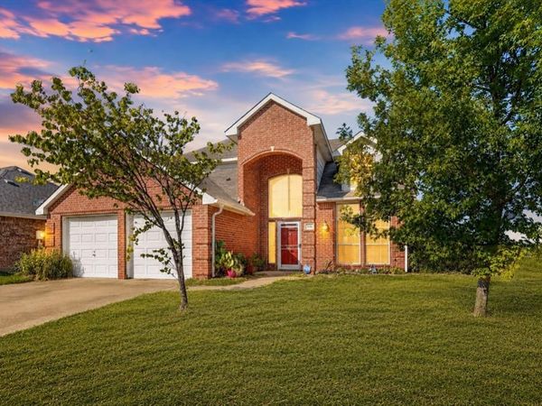 504 Hampton Court , Seagoville, TX 75159