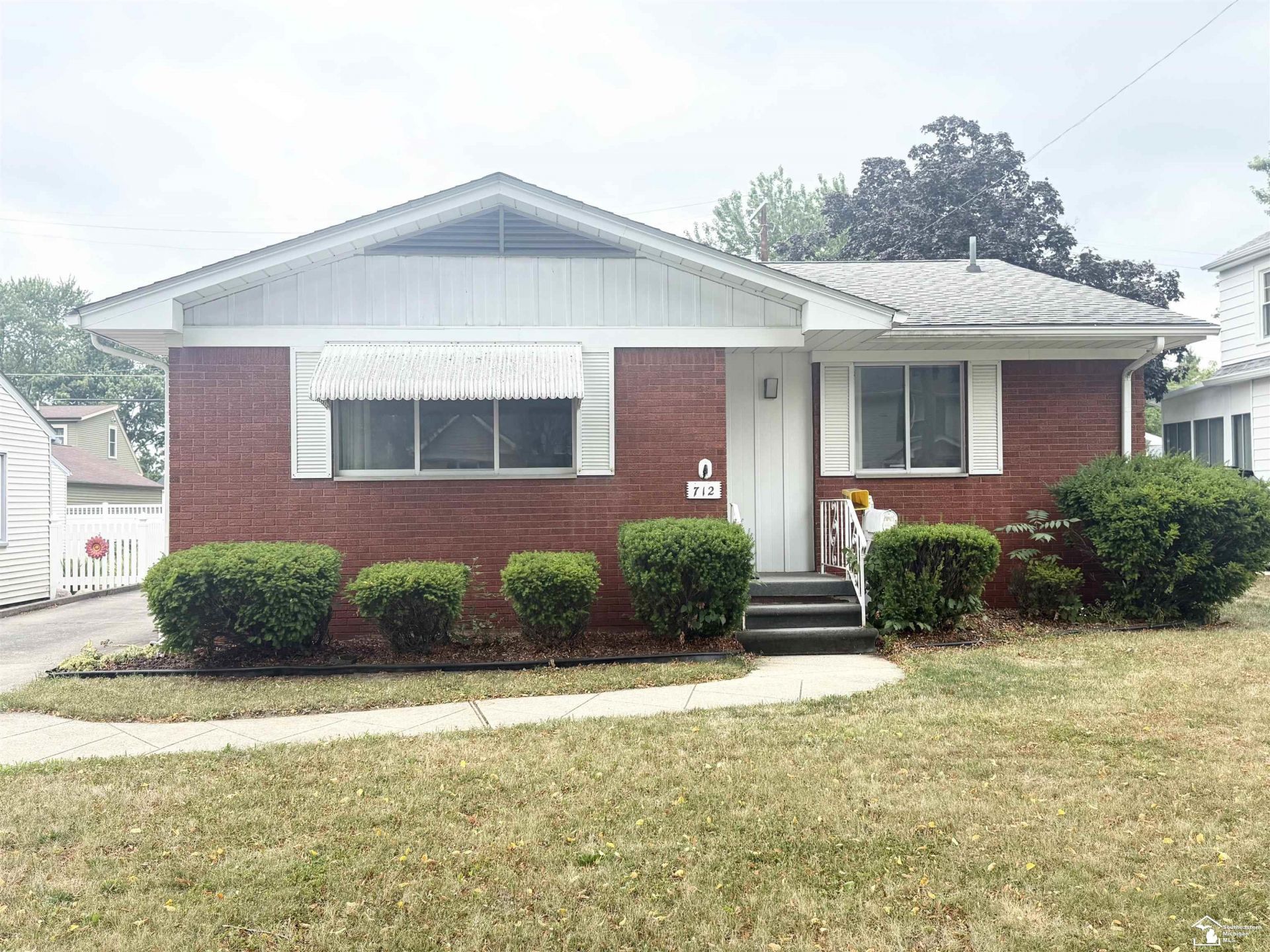 712 Wolverine Avenue, Monroe, MI 48161 Main Photo
