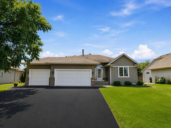 5411 128th Street N, Hugo, MN 55038