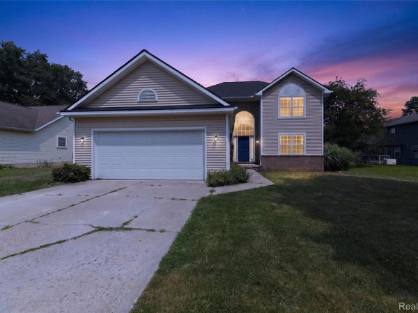 6452 Sandy Knoll, Fenton Township, Mi 48451