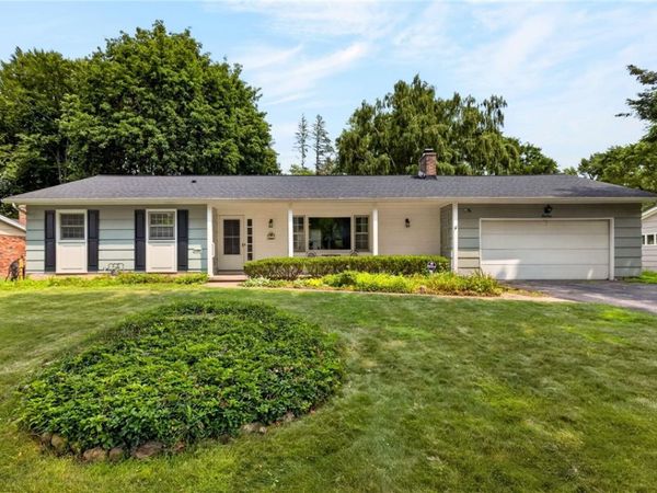 19 Larchwood Drive, Pittsford, NY 14534