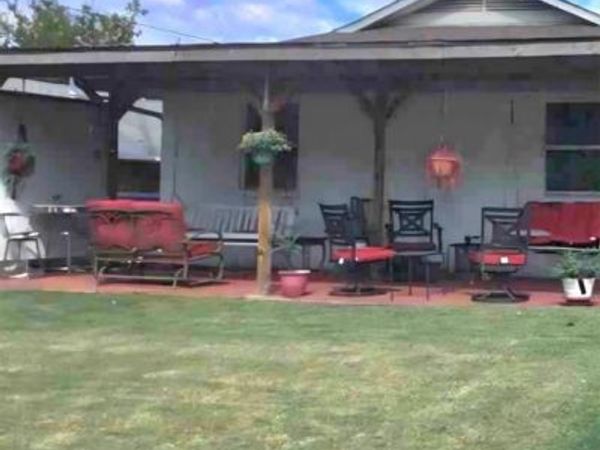 8 Baker Street, Asher, OK 74826