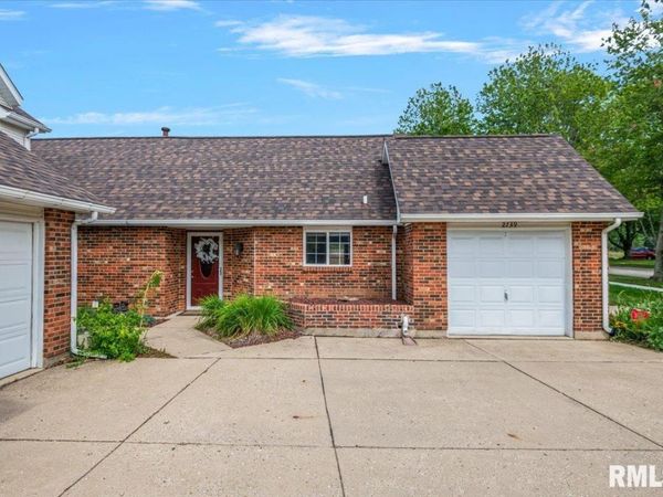 2739 Dartmouth Drive, Springfield, IL 62712