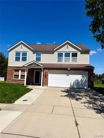 524 Falling Leaf Way , Mascoutah, IL 62258 Main Photo
