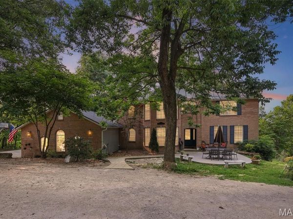2221 Levin Crest Lane, Dupo, IL 62239