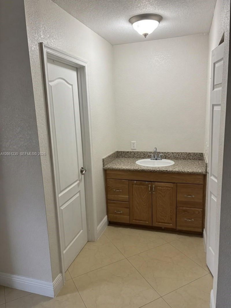Please Call For Address, Miami, FL 33157 Photo