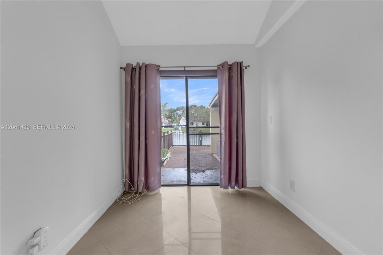 2905 Begonia Way , Cooper City, FL 33026 Photo