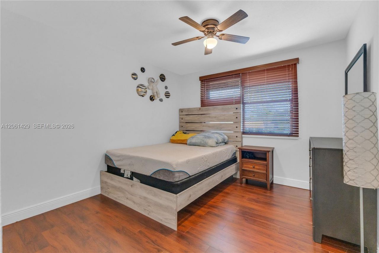 2905 Begonia Way , Cooper City, FL 33026 Photo