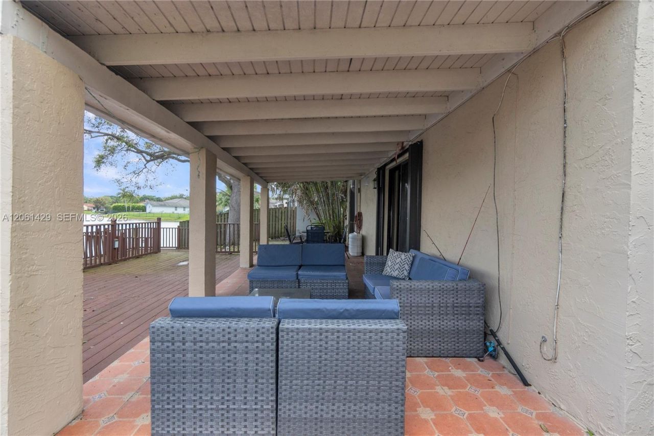 2905 Begonia Way , Cooper City, FL 33026 Photo