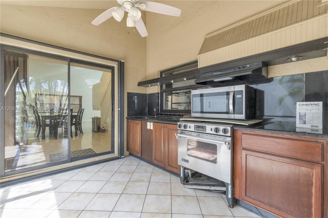2905 Begonia Way , Cooper City, FL 33026 Photo