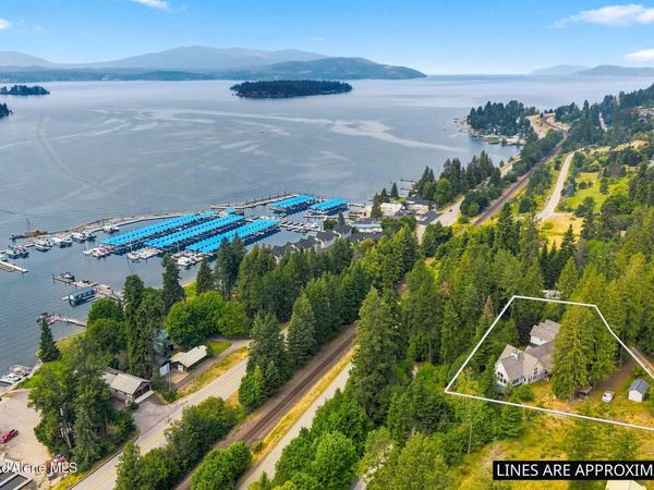951 Lakeview Blvd , Hope, ID 83836
