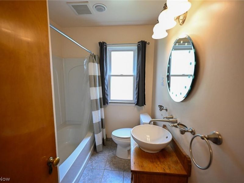 1313 Richmond Road , Lyndhurst, OH 44124 Photo 14