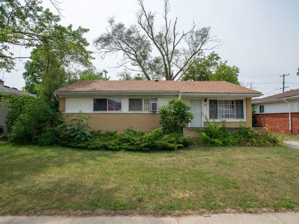982 Desoto Avenue, Ypsilanti, MI 48198