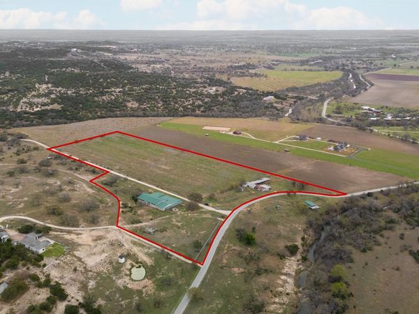 2421 Usener Rd, Fredericksburg, TX 78624