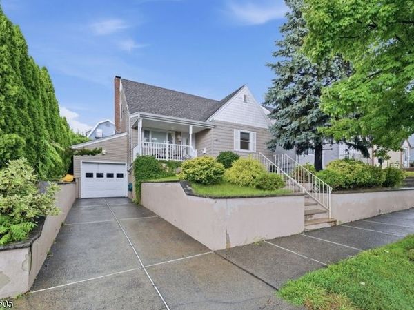 647 Devon St, Kearny, NJ 07032