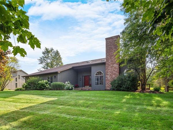 4736 Prestwick Drive , Manlius, NY 13104