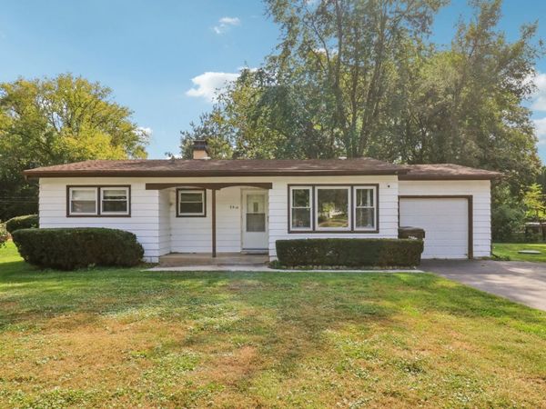 2610 Killarney Drive, Cary, IL 60013
