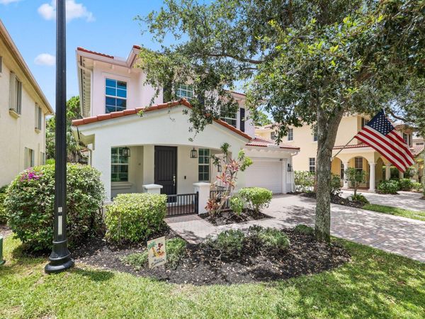 461 Pumpkin Drive, Palm Beach Gardens, FL 33410