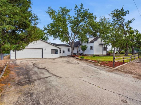 318 4TH, Wall, SD 57790