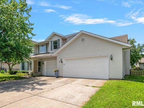 8 ABBEY Court, Chatham, IL 62629