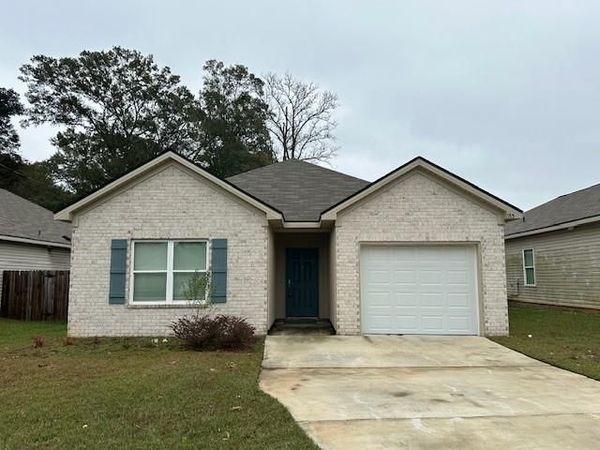 915 Mcneil Avenue, Mobile, AL 36609
