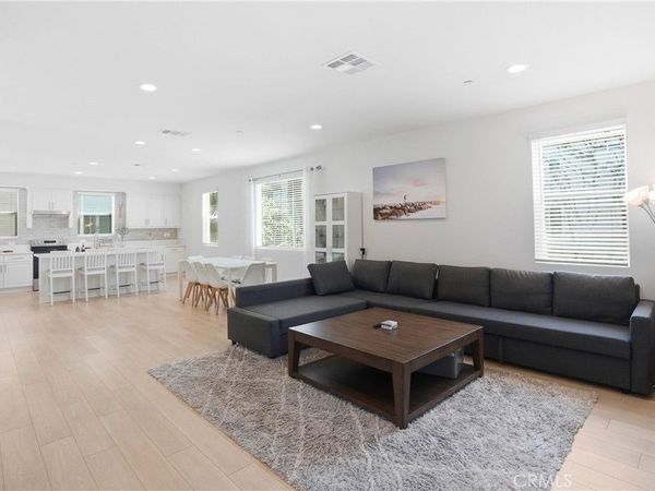 916 E 3RD ST, Santa Ana, CA 92701