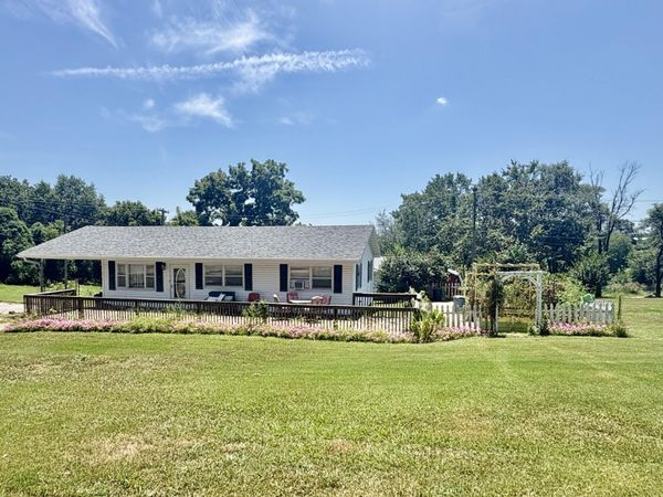 201 Wynes Circle , Greenfield, MO 65661